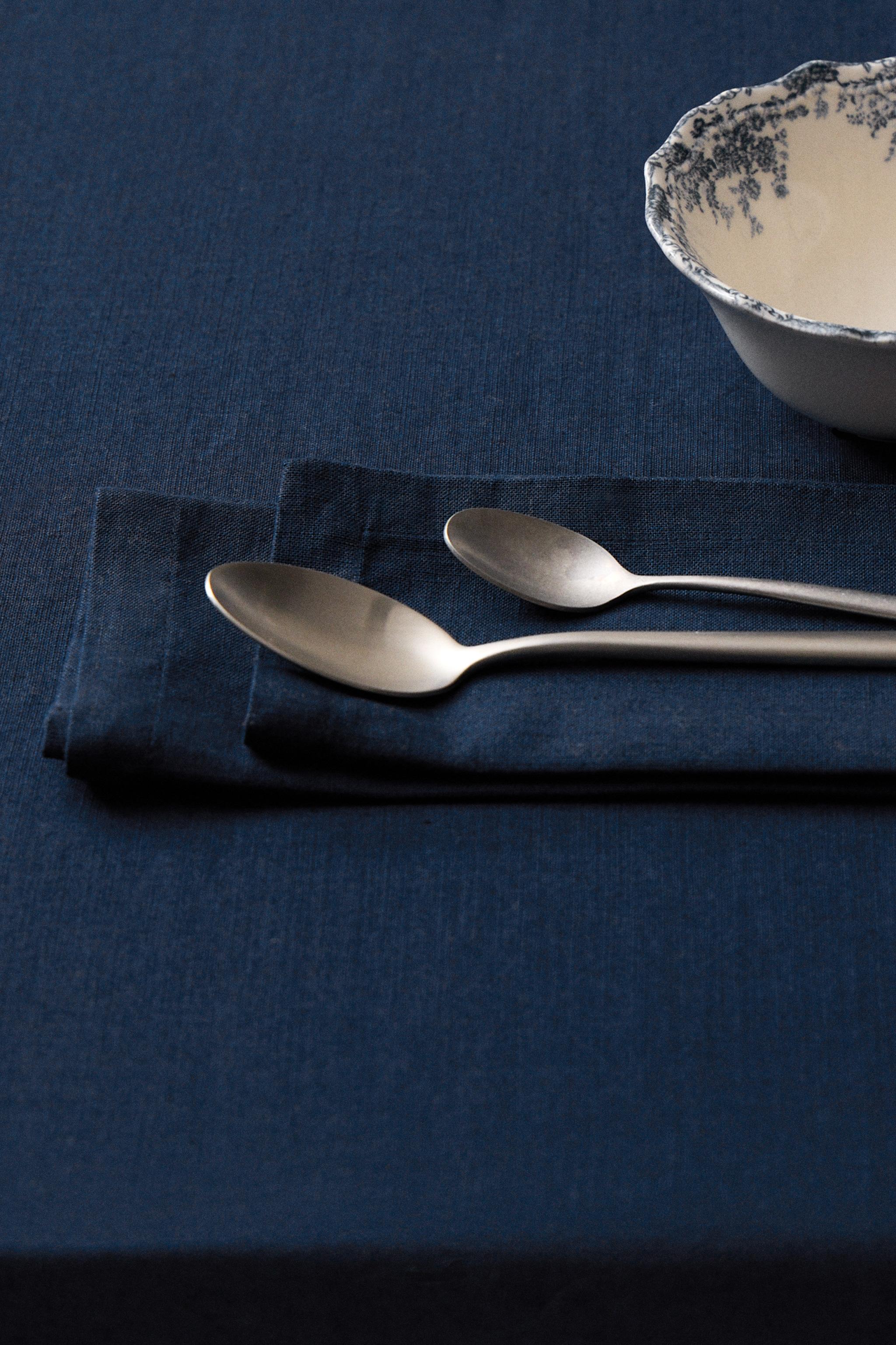 FADED LINEN TABLECLOTH